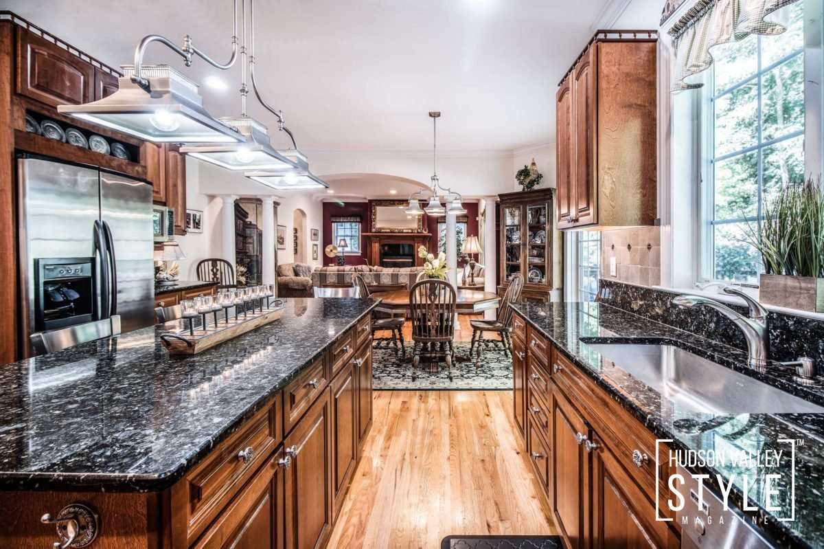 Contemporary Colonial Luxury Home in Poughkeepsie, New York