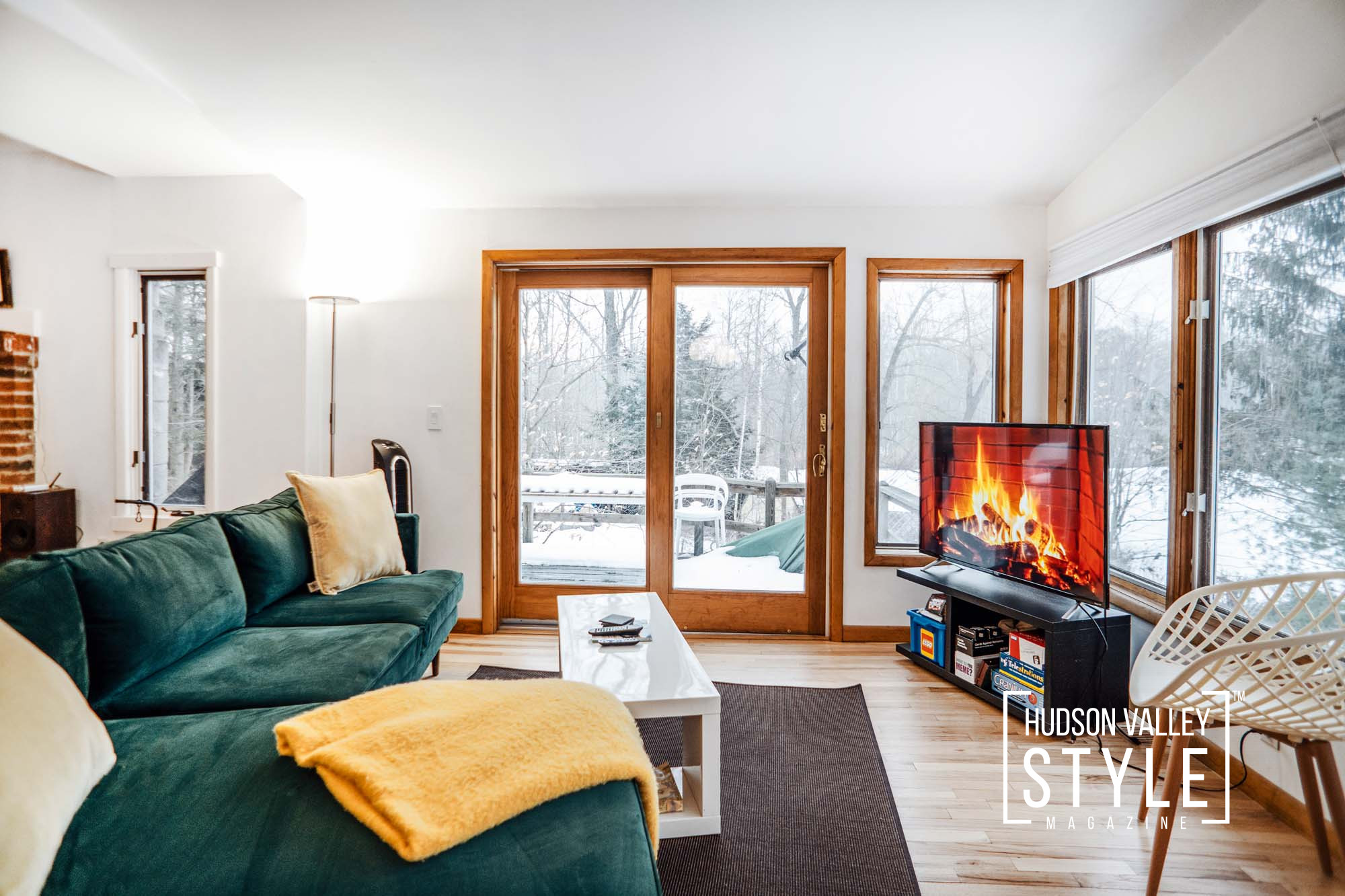 Spend a Weekend away from the City in the Beautiful Pinebush Lake House Spend a Weekend away from the City in the Beautiful Pinebush Lake House – Airbnb / VRBO Photography by Alluvion Real Estate – Photographer Maxwell Alexander – Duncan Avenue Studios