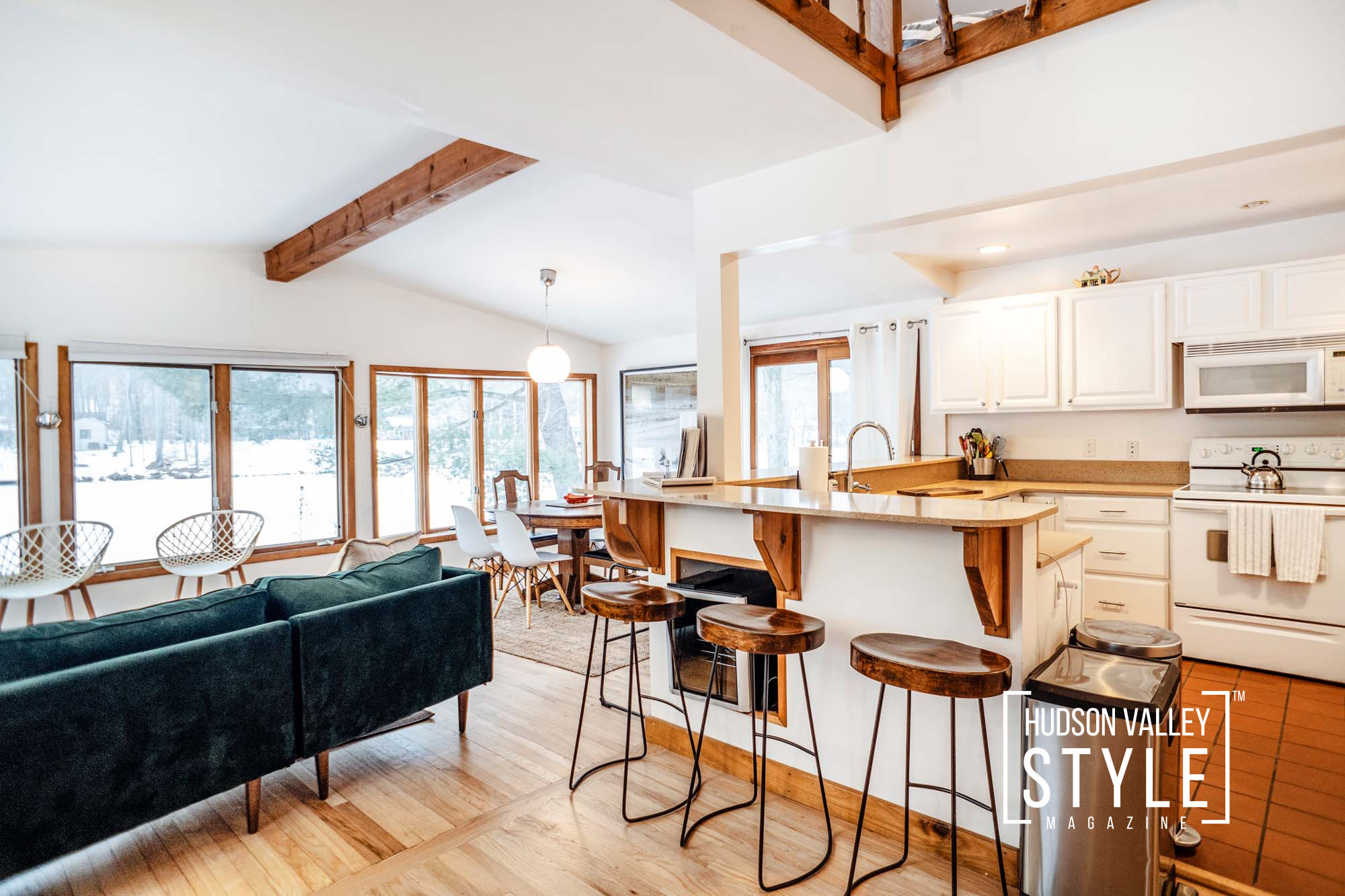 Spend a Weekend away from the City in the Beautiful Pinebush Lake House Spend a Weekend away from the City in the Beautiful Pinebush Lake House – Airbnb / VRBO Photography by Alluvion Real Estate – Photographer Maxwell Alexander – Duncan Avenue Studios