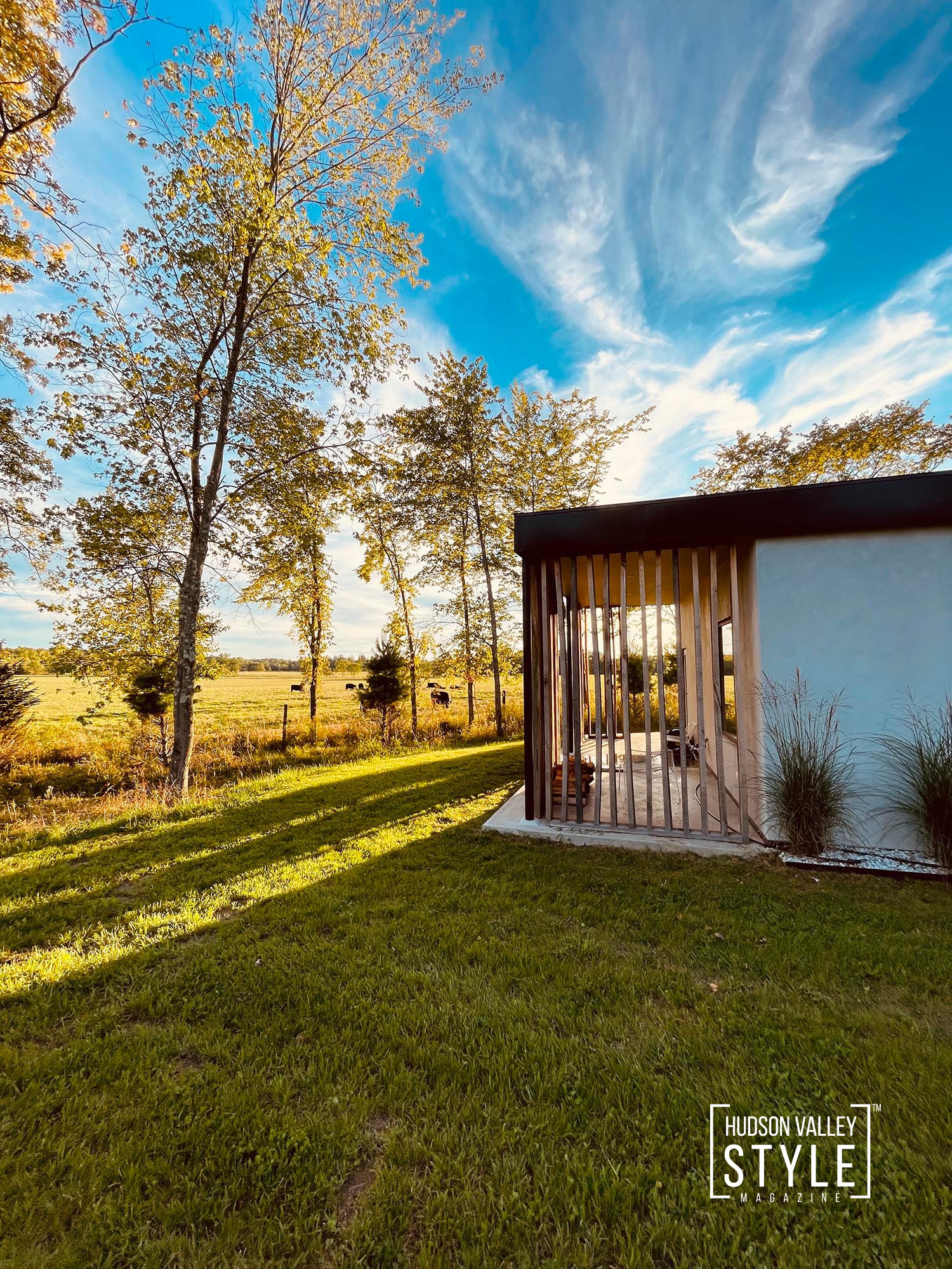 Book Your Stay at the Modern Villa in the Heart of Hudson Valley's Farmland – The Ultimate Guide to Spotting Fall Foliage in the Hudson Valley – Presented by Alluvion Vacations– Photography by Maxwell Alexander / Alluvion Media