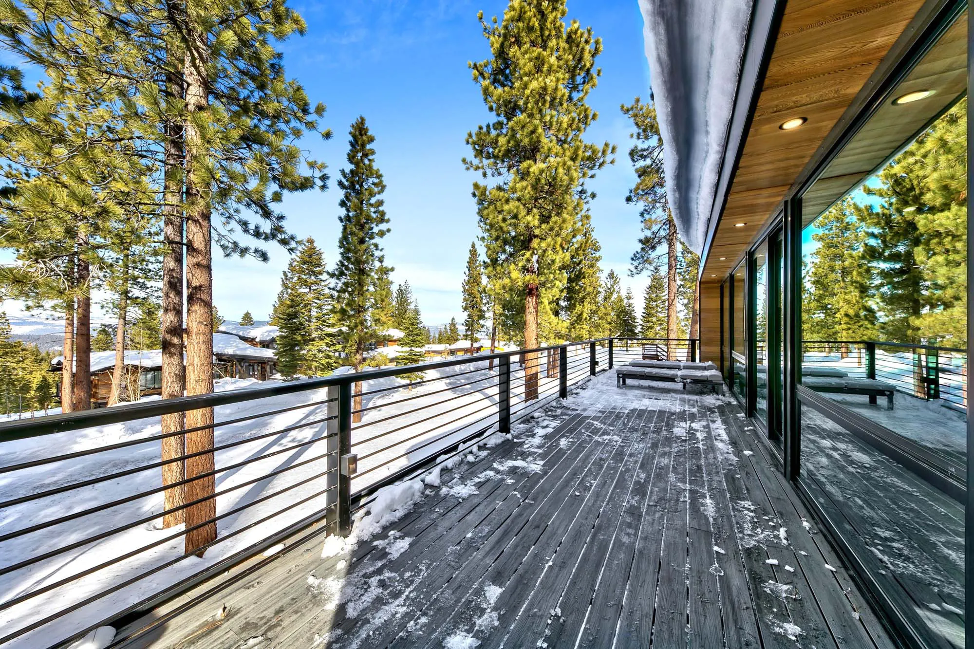 The best way to spend your winter vacation: A luxury mountain escape in Tahoe! – Presented by Wander Tahoe Slopes