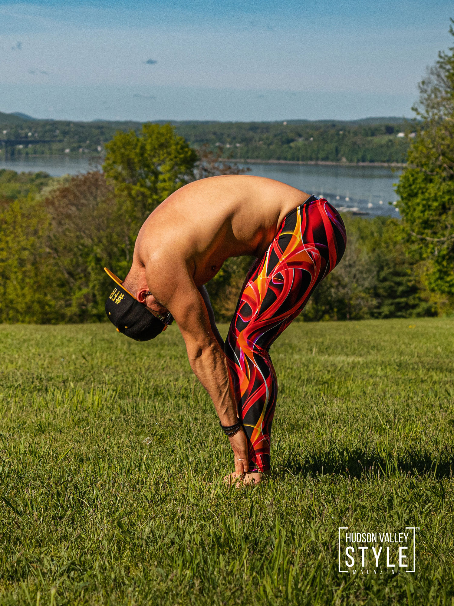 Harnessing the Power of the Sun: Sun Salutation Yoga Sequence for Strength and Serenity – Yoga 101 with Maxwell Alexander