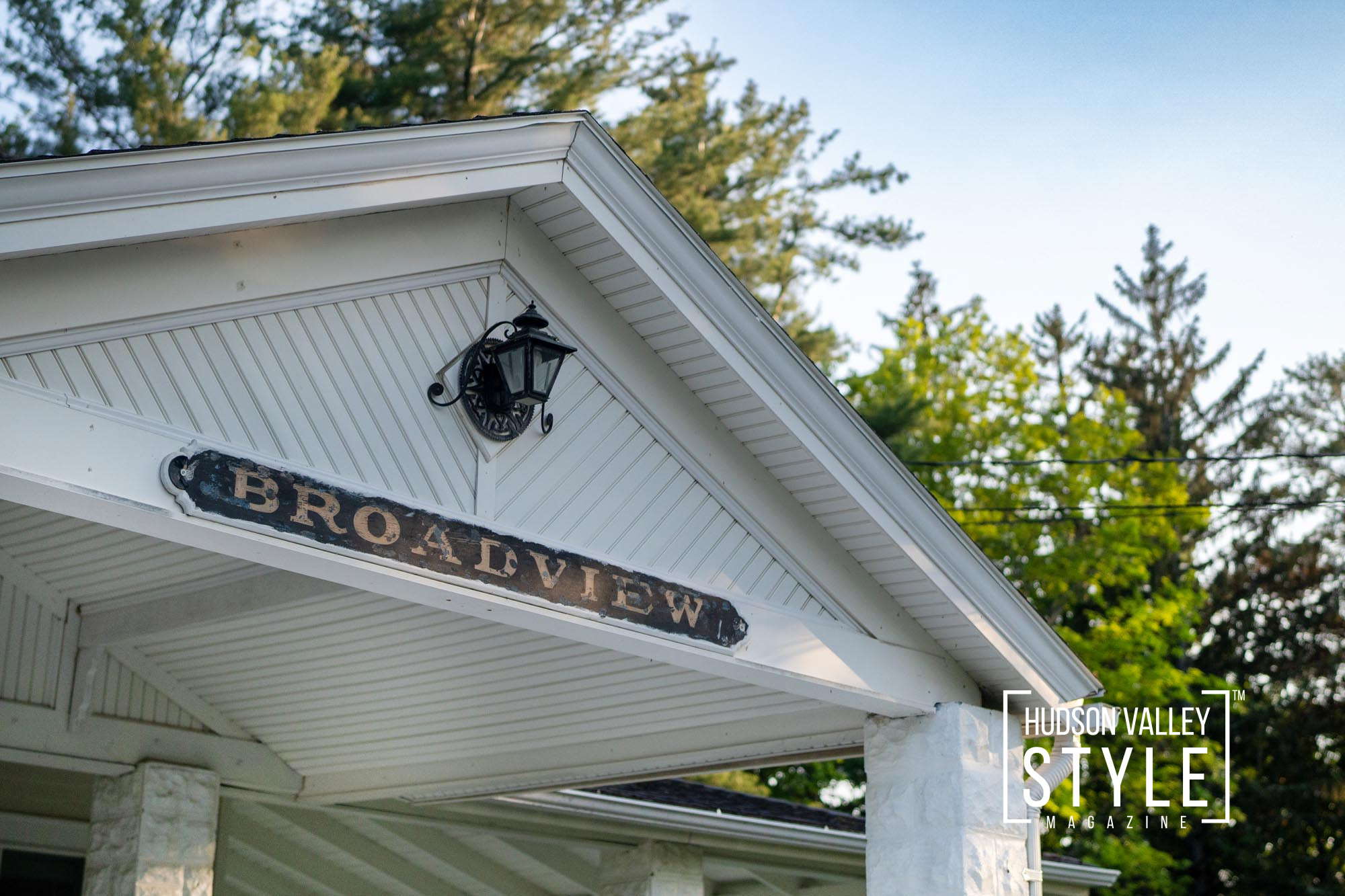 A Glimpse Through My Lens - The Broadview Farmhouse – Airbnb Review by Photographer Maxwell Alexander – Presented by Alluvion Media